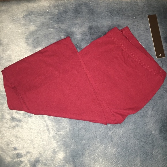 Burgundy OneSize solid leggings - Picture 2 of 2